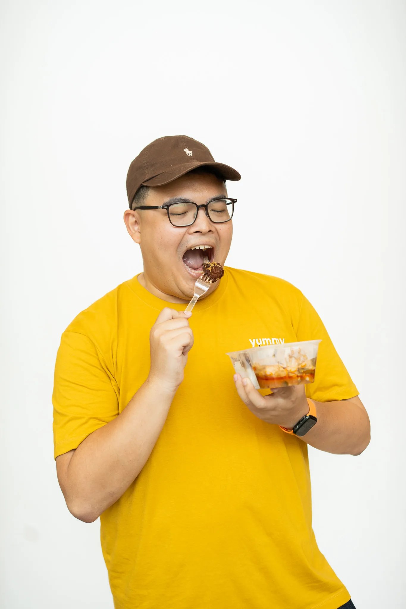 Tinn tasting street food